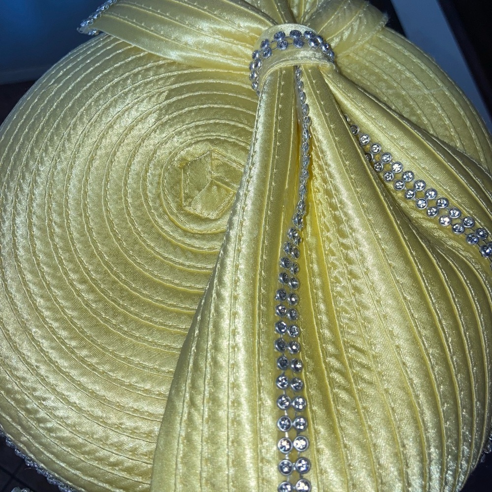 Dorinda Clark Cole women’s Yellow Rhinestone Embellished Satin Pillbox Hat - Picture 2 of 5